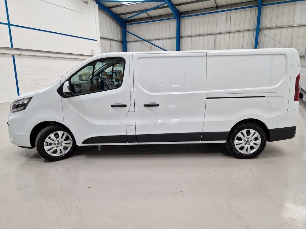 Nissan Primastar 30 L1 Diesel 2.0 dCi 150ps H2 Acenta Van