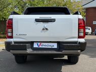 MITSUBISHI L200 DIESEL 2.4 Bi-Turbo D Titan Double Cab Pick Up 4WD Auto