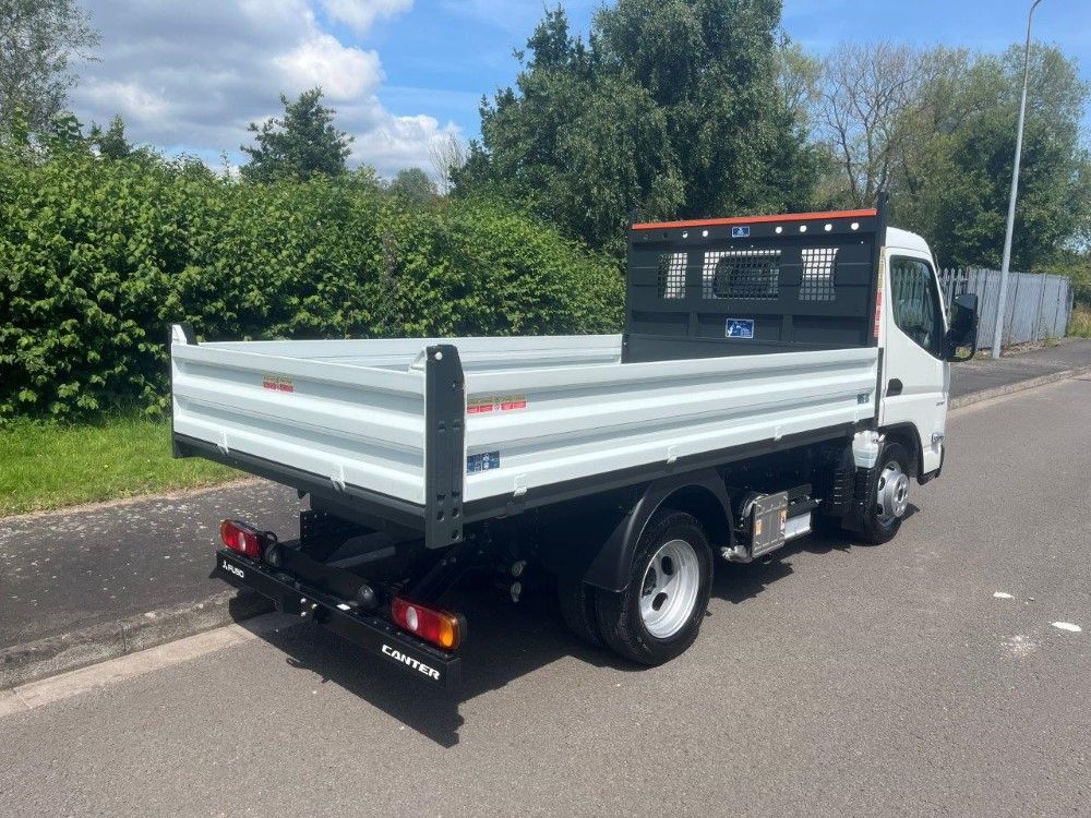 Fuso Canter 3C13-25 Tipper