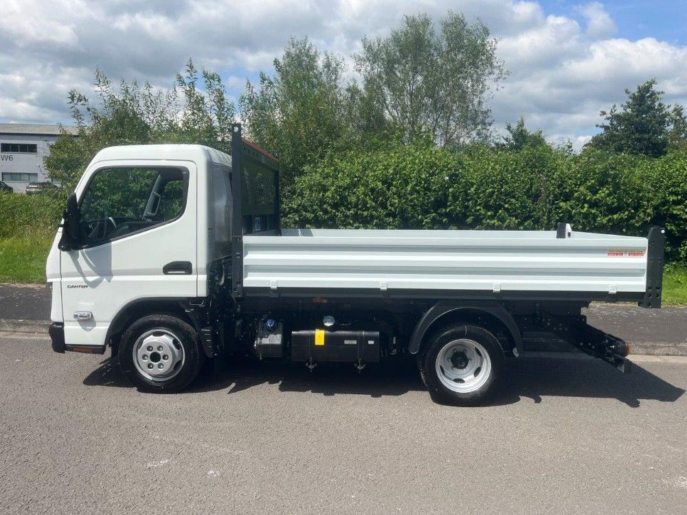 Fuso Canter 3C13-25 Tipper