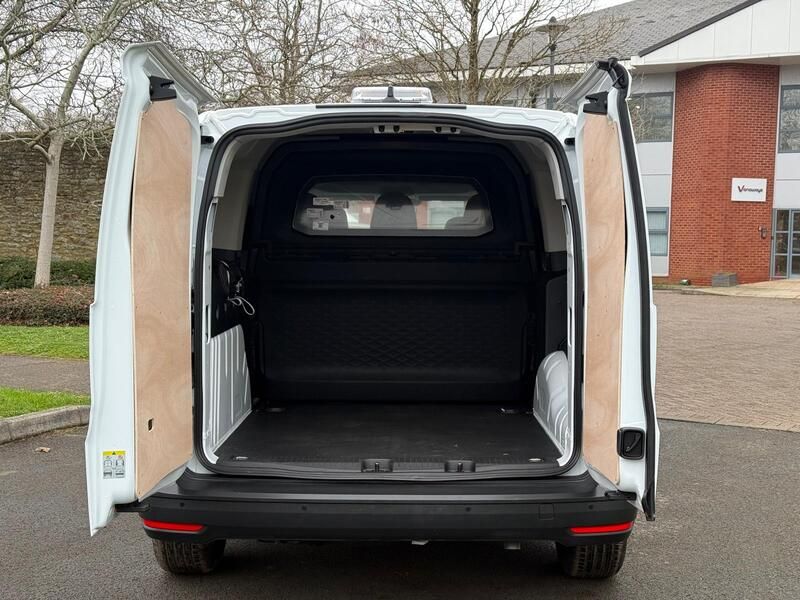 Ford Transit Connect 250 L2 Diesel Crew Van