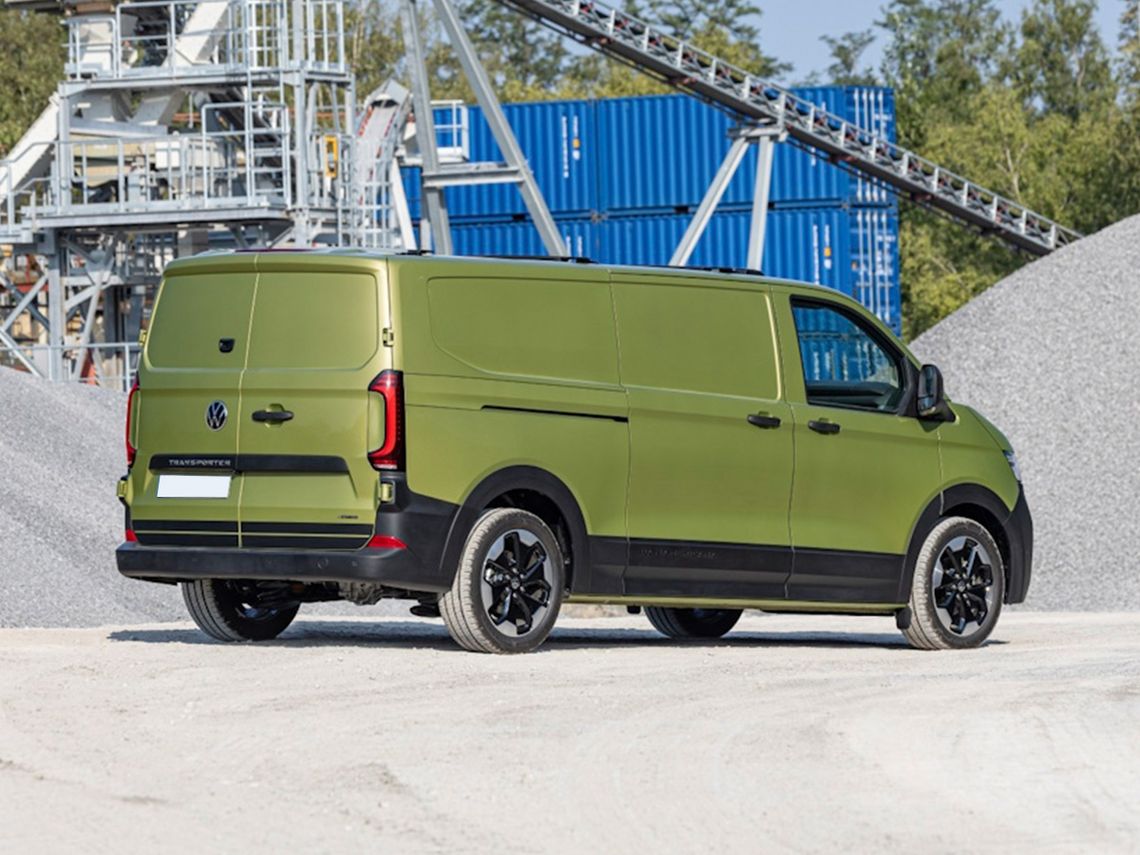 Volkswagen Transporter T32 LWB Diesel Kombi Commerce Plus