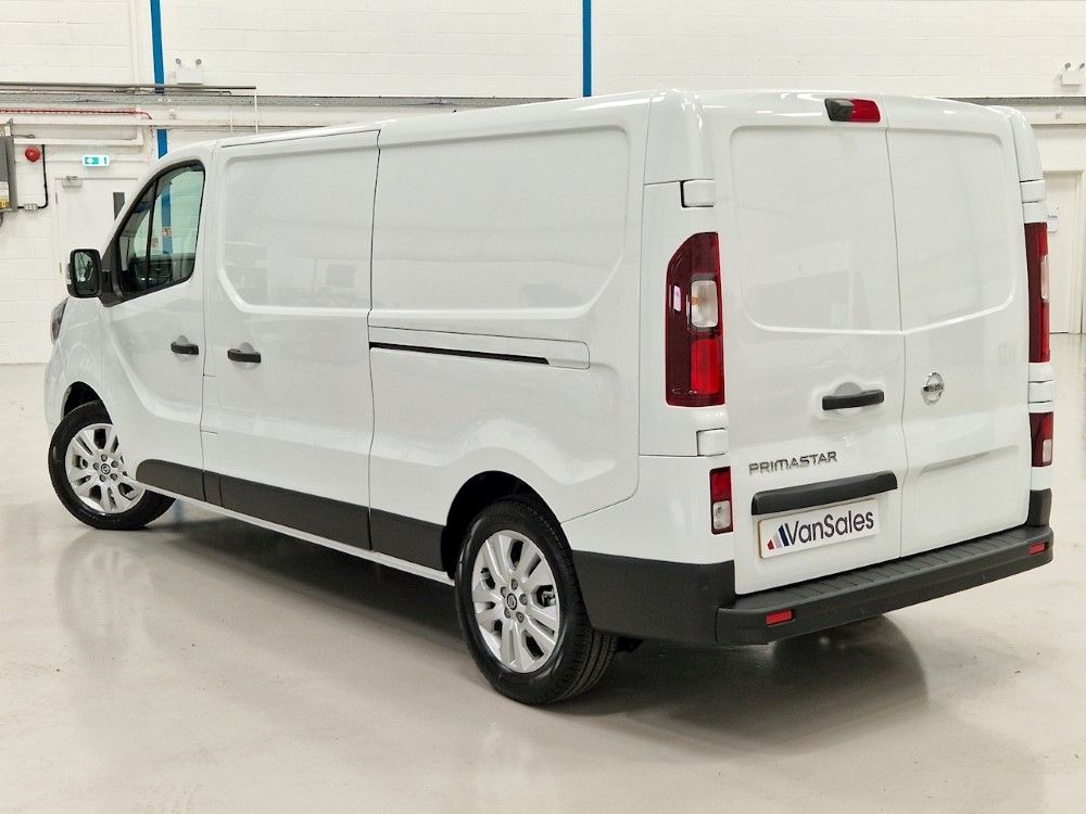 Nissan Primastar 30 L1 Diesel 2.0 dCi 150ps H2 Acenta Van