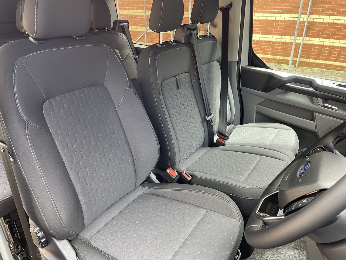 Ford E-Transit Custom 320 L1 RWD 100kW 65kWh H1 Double Cab Van Limited Auto