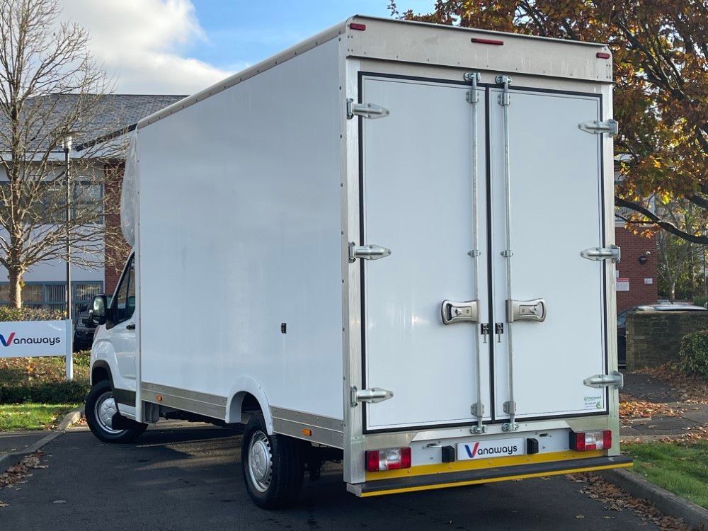 Maxus eDeliver 9 MWB Electric FWD Low Loader