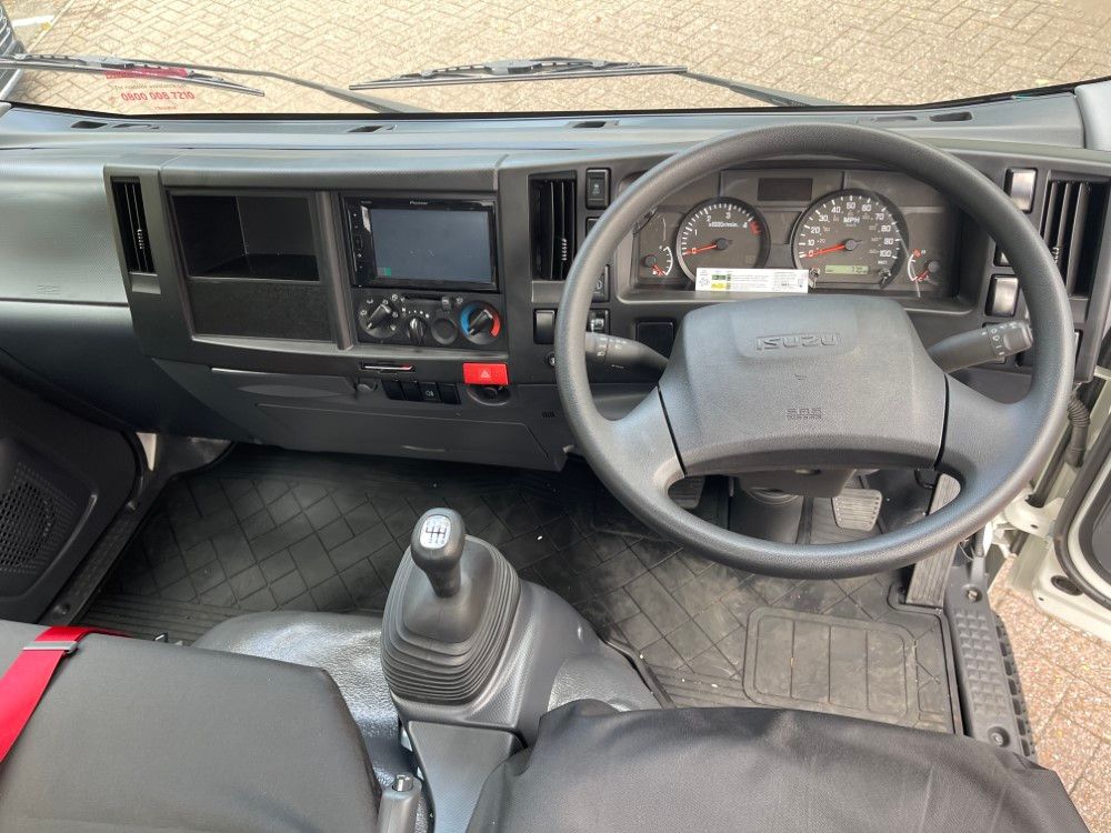 Isuzu Trucks N35.125T GRAFTER LWB DIESEL Utilitruck TL