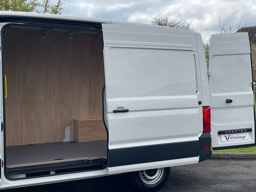 Volkswagen Crafter CR35 LWB Diesel FWD 2.0 TDI 140PS Commerce Plus High Roof Van