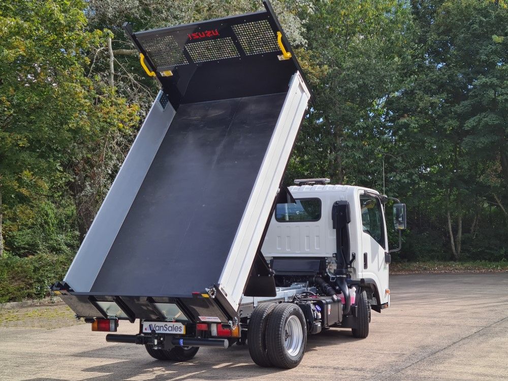 Isuzu Trucks N35.125T GRAFTER SWB DIESEL Tipper