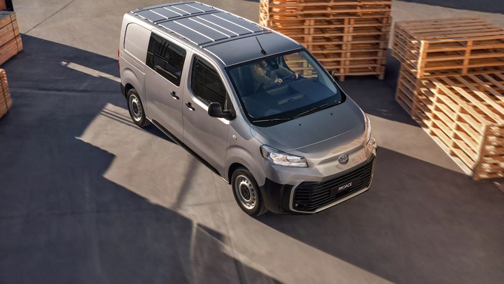 Toyota Proace L2 Diesel 2.0D 145 Icon Crew Van